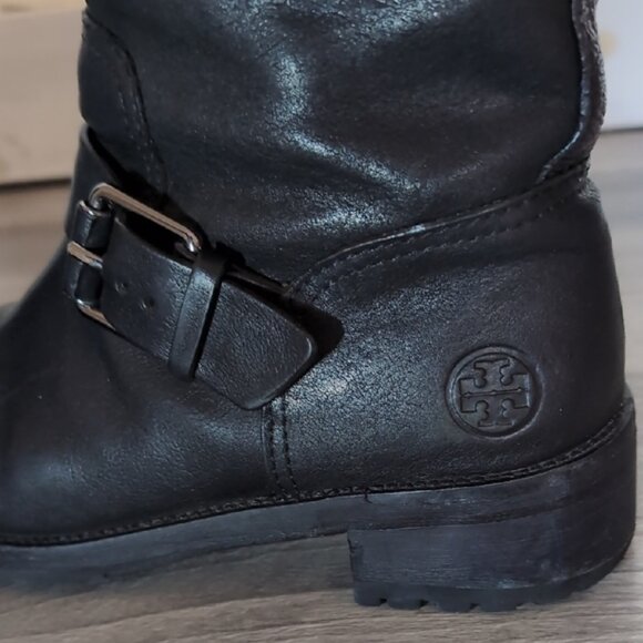 Tory Burch Chrystie Motto Ankle Boots 5.5 - Picture 2 of 10